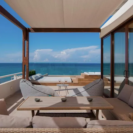 Kavo Seaside Luxury ארגאסי